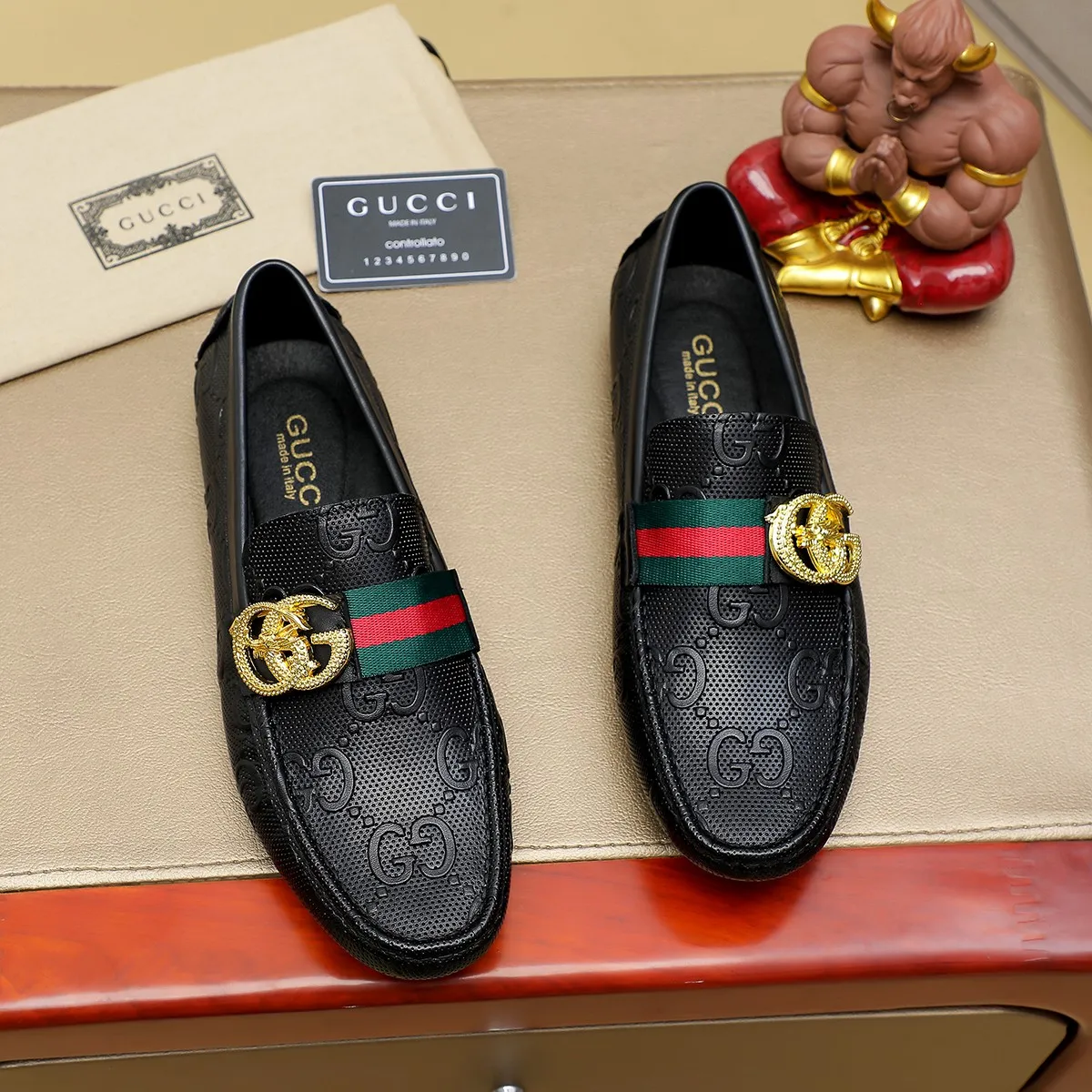 Men's shoes💰380💰🕷🕷️【 GUCCI 】Gucci's best-selling trendy men's casual slip-on shoes 🇨🇳Official website original 1:1 mold 💯Original quality, fine workmanship ☘Fashionable and versatile, perfect shape, comfortable on the feet 🍓Trendy men's recommended model, imported cowhide on the top layer 🎋High-quality pigskin lining, rubber wear-resistant and non-slip outsole, high-end atmosphere, worth owning 🍉Optional 38-44